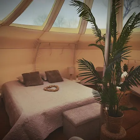 Luxe tent Plein Ciel Et Son Jacuzzi Privatif *