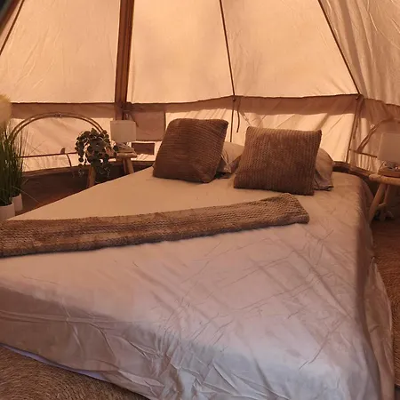 Luxe tent Plein Ciel Et Son Jacuzzi Privatif